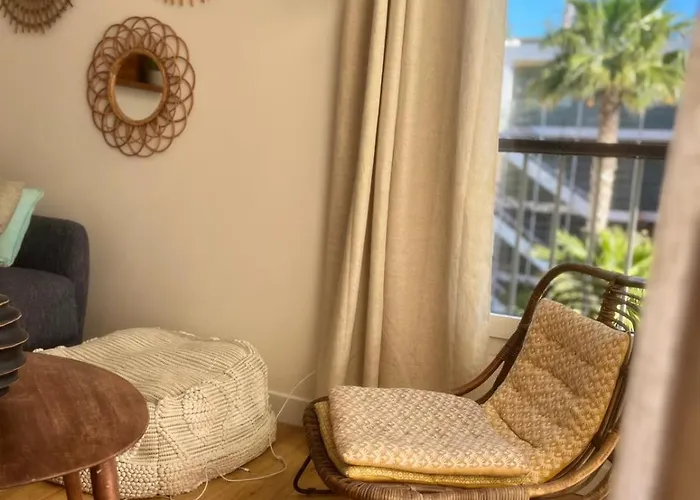 Family - Terrace - Parking - 4-5 People *