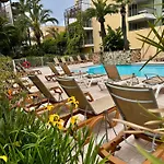 Family - Terrace - Parking - 4-5 People דירה אנטיב