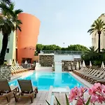 Family - Terrace - Parking - 4-5 People