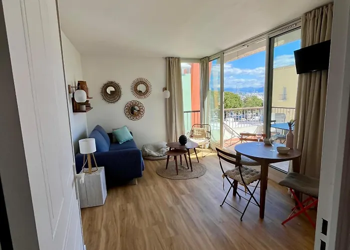 Apartment Family - Terrace - Parking - 4-5 People *