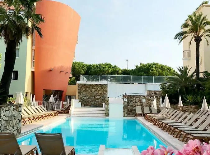 Family - Terrace - Parking - 4-5 People